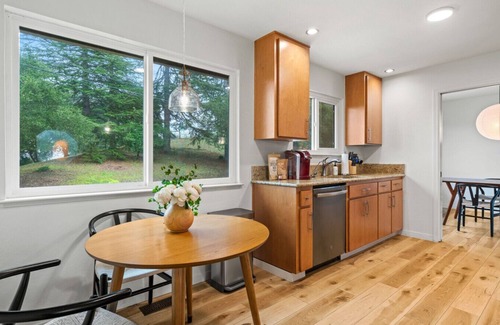 Santa Rosa Apartamento | Charming 3 BD Retreat - Spa, EV Charger, Views
