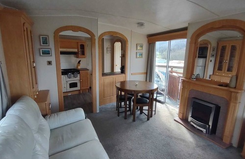 Llandyssiliogogo Apartamento | Charming 3-Bed caravan cymtydu