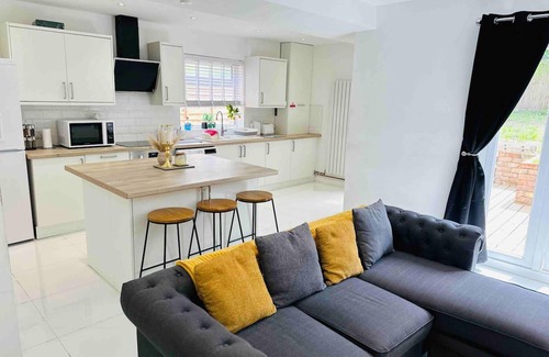 Woodthorpe Casa | Charming 3-bed Home Minutes From City Centre