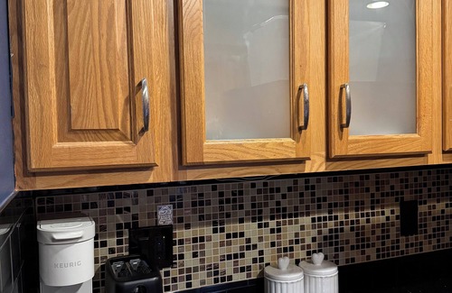 Dearborn Heights Casa | Charming 3-bedroom house with AC, WiFi in serene Dearborn Heights
