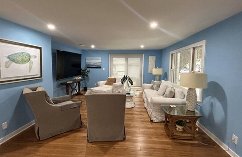 Saint Simons Island Cabaña | Charming 3-bedroom cottage with WiFi and AC in tranquil St. Simons Island