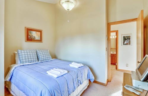 Davis Condominio | Charming 3 bedroom mountain condo. Discover Honey Hollow!