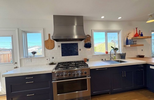 Half Moon Bay Casa | Charming 3-bedroom house near downtown Half Moon Bay and beaches