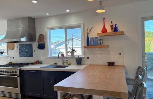 Half Moon Bay Casa | Charming 3-bedroom house near downtown Half Moon Bay and beaches