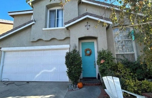 Santa Clarita Casa | Charming 3 Bedroom Pool &Hot Tub