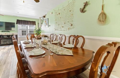 Ocean City Apartamento | Charming 3-Bedroom, 2-Bathroom Townhouse Perfectly Located Near the Boardwalk
