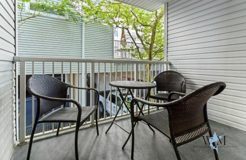 Ocean City Apartamento | Charming 3-Bedroom, 2-Bathroom Townhouse Perfectly Located Near the Boardwalk
