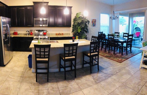 Surprise Farms Casa | Charming 3 bedroom 2 bathroom home in Surprise with large, beautiful, yard.