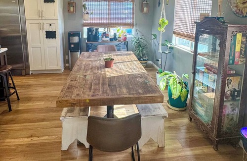 Camarillo Casa | Charming 3-bedroom 2 bath house in Camarillo with WiFi, AC, jacuzzi, fenced yard