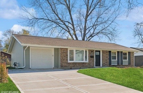 Wasco Casa | Charming 3-bedroom/ 2 Bath Single Family Home/ Schaumburg