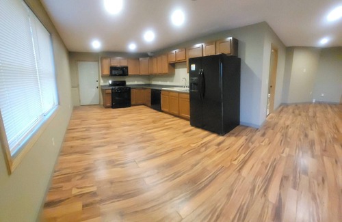 Blue Earth County Apartamento | Charming 3-bedroom apartment in lower level of home. Eagle Lake with AC, WiFi