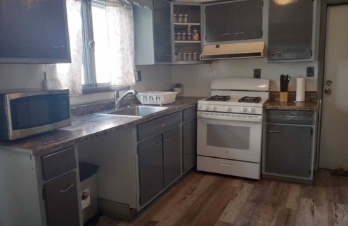 Downtown Syracuse Apartamento | Charming 3-bedroom apartment with WiFi and AC in Syracuse