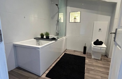 Grimsby Apartamento | Charming 3-bedroom apartment with WiFi in Grimsby