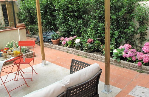 Santa Maria Novella Apartamento | Charming 3-bedroom Apartment Garden gazebo AC, WiFi in delightful Center Firenze