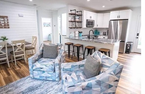 Palmetto Casa | Charming 3-bedroom Aqua Retreat with Patio and Fire Pit in Historic Palmetto.