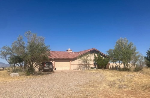 Sonoita Cama Y Desayuno | Charming 3-bedroom B&B with pool and jacuzzi in Enchanting Elgin