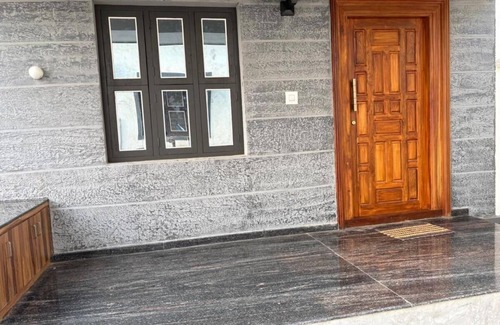 Inna Casa | Charming 3-bedroom bungalow with WiFi, AC in peaceful Uchilakere