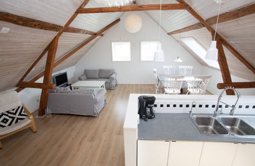 Varberg Municipality Casa | Charming 3-bedroom Barn Conversion on a Picturesque Farm Outside Varberg