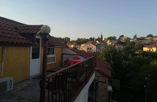 Mirzaani Cama Y Desayuno | Charming 3-bedroom bed & breakfast with WiFi, AC in lovely Sighnaghi