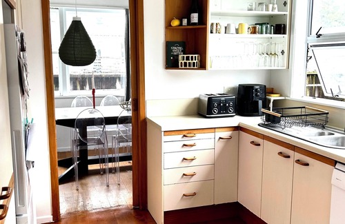 Otumoetai Casa | Charming 3-Bedroom Bungalow near CBD & the Mount