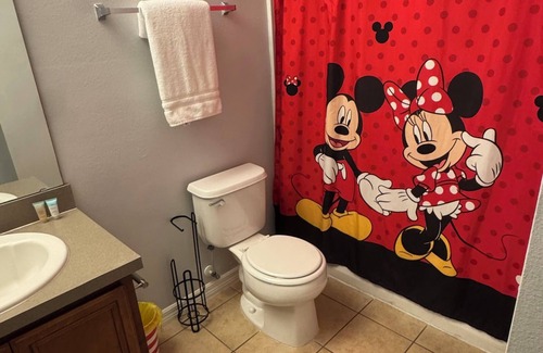 Kissimmee Chalet De Esquí | Charming 3-bedroom chalet with WiFi and AC in Kissimmee