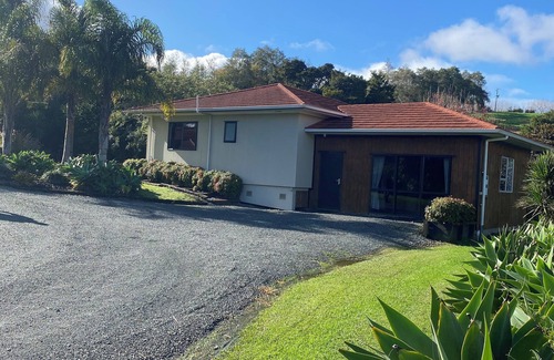 Whangarei Cabaña | Charming 3-bedroom cottage in Whangarei with WiFi, AC