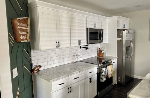 North Nashville Cabaña | Charming 3-bedroom cottage in welcoming Nashville with WiFi, AC