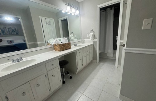 Evans Cabaña | Charming 3-bedroom Cottage in Martinez with WiFi and AC
