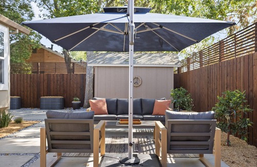 Sonoma Cabaña | Charming 3-bedroom cottage just blocks to the Sonoma Plaza.