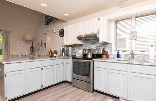 Rehoboth Beach Cabaña | Charming 3-bedroom cottage with WiFi, AC in beautiful Lewes
