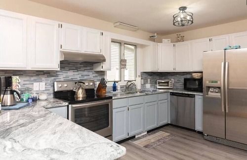 Rehoboth Beach Cabaña | Charming 3-bedroom cottage with WiFi, AC in beautiful Lewes