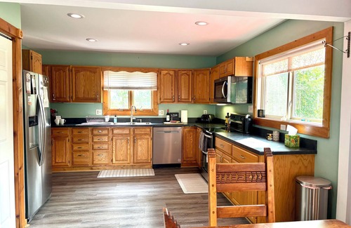 Fishers Hill Casa | Charming 3-bedroom farm house in Strasburg with WiFi and AC