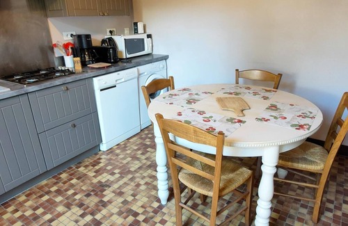 Vrasville Cabaña | Casa rural acogedora con jardín, 3 habitaciones, chimenea y WiFi en Vicq-sur-Mer