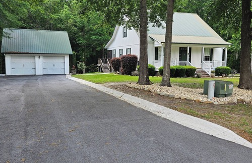 Eutawville Casa | Charming 3-bedroom house with AC, WiFi in fantastic Eutawville