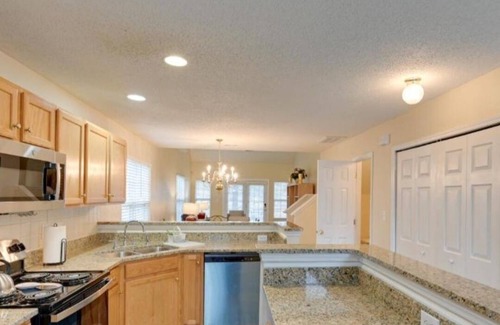 Greensboro Casa | Charming 3-bedroom house in lovely Greensboro with WiFi, AC