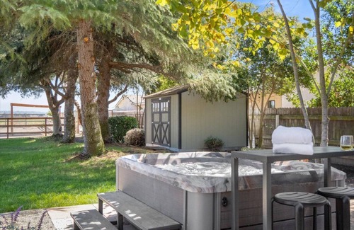 Los Alamos Casa | Charming 3-bedroom house in marvelous Los Alamos with WiFi, fitness room