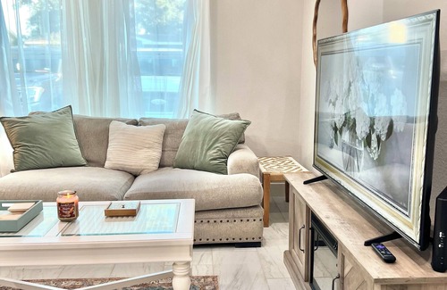 Montgomery Casa | Charming 3-bedroom Home Close to the Lake