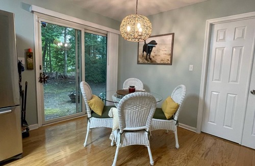 Ocean View Casa | Charming 3-bedroom house with Screened deck, Community Bay/Pool Access and more!