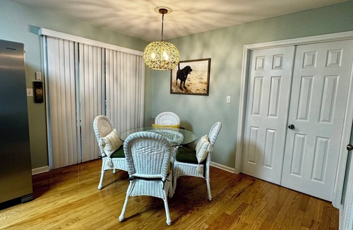 Ocean View Casa | Charming 3-bedroom house with Screened deck, Community Bay/Pool Access and more!