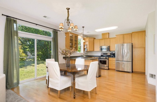 West Seventh Casa | Charming 3-bedroom house in Saint Paul with AC, WiFi