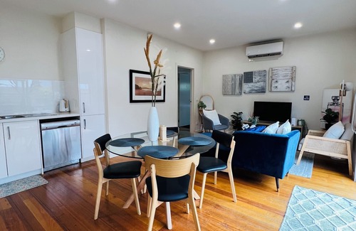 Footscray Casa | Charming 3-bedroom house in Footscray with WiFi and AC