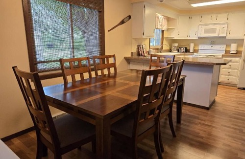 Cassville Casa | Charming 3-bedroom home in the heart of Cassville!