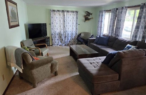 Cassville Casa | Charming 3-bedroom home in the heart of Cassville!