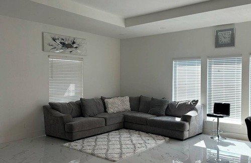Cleveland Casa | Charming 3-bedroom house with AC, WiFi in brilliant Cleveland