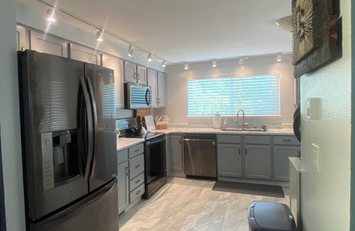Corvallis Casa | Charming 3-bedroom house close to campus, hospital, and fun WiFi, AC, fireplace
