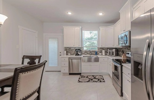 Jonestown Casa | Charming 3-bedroom house walking distance to Jones Brothers Park on Lake Travis.
