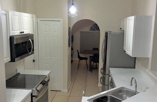 Poinciana Casa | Charming 3-bedroom house in Kissimmee with AC, WiFi
