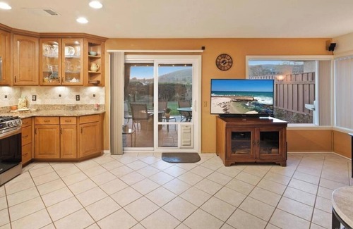 Sabre Springs Casa | Charming 3-bedroom house in San Diego with amazing views and private back yard