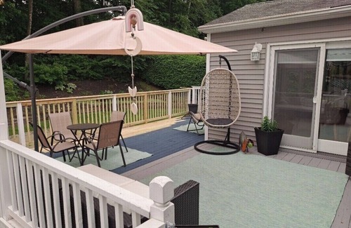 Waterbury Casa | Charming 3-bedroom house with WiFi, AC in delightful Waterbury