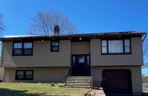 Waterbury Casa | Charming 3-bedroom house in Waterbury with WiFi, AC